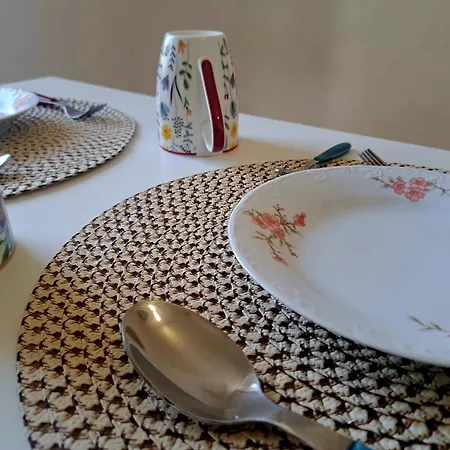 Casa Fiori - Zona , 7 Min Dalle Spiagge Appartement