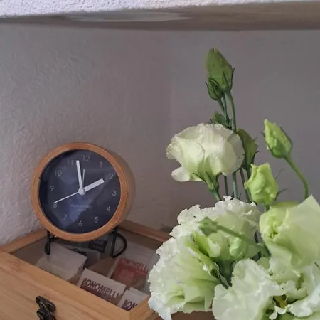 Casa Fiori - Zona , 7 Min Dalle Spiagge Appartement