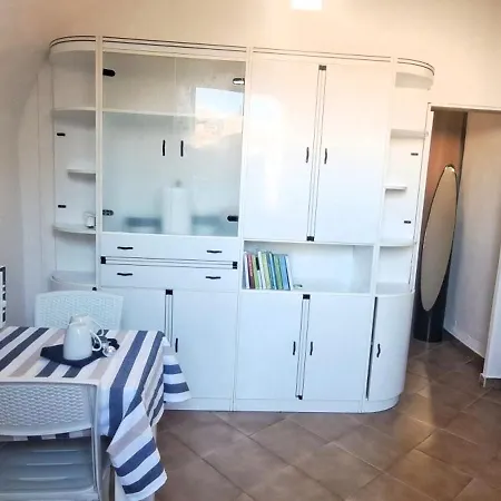 公寓 Casa Fiori - Zona , 7 Min Dalle Spiagge 圣雷默