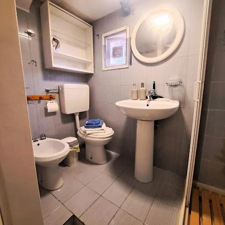 Casa Fiori - Zona , 7 Min Dalle Spiagge 公寓 圣雷默